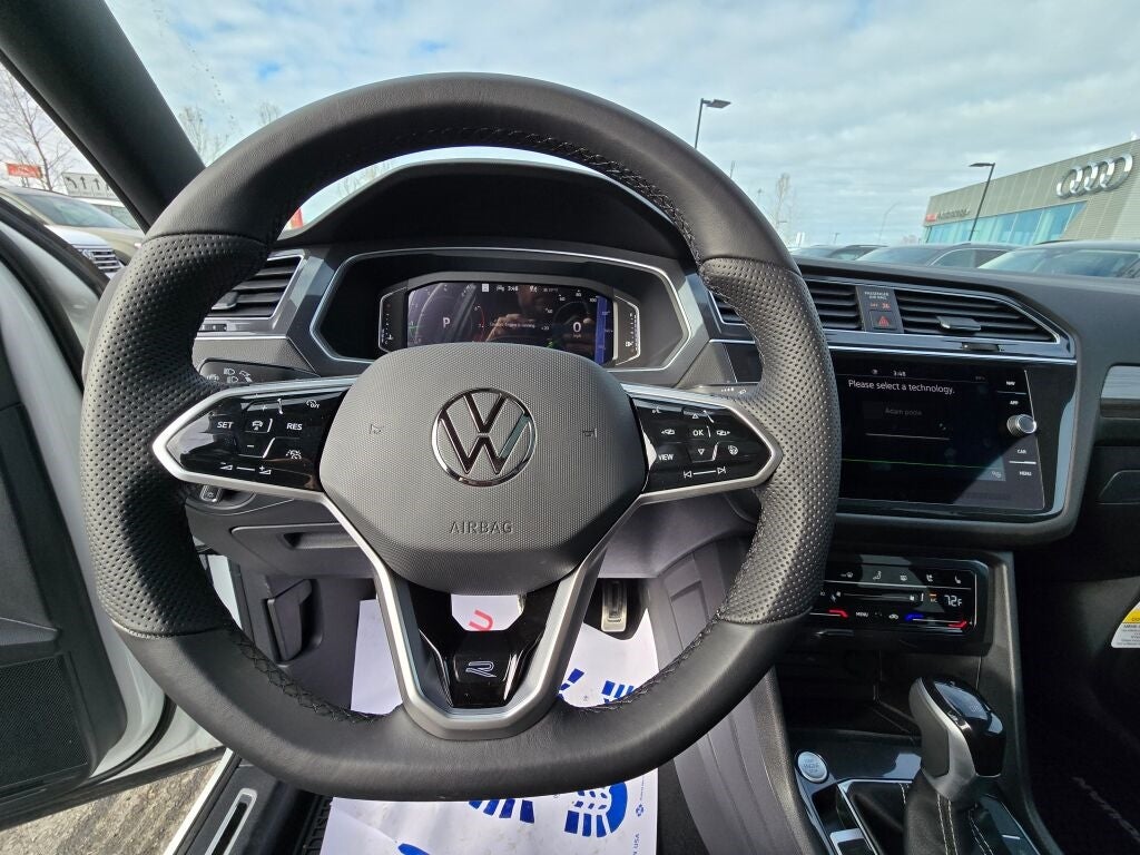 2023 Volkswagen Tiguan SEL R-Line
